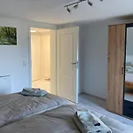 Zum Rittergut 17 *