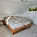 Apartment Zum Rittergut 17 *
