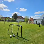 Zum Rittergut 17 *